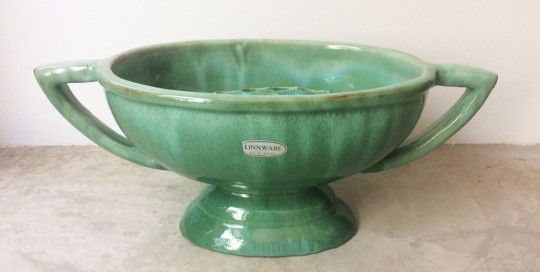 Linnware, A Green Oval 2 Handled Vase with Frog, 1940/50s (l: 45,5cm)